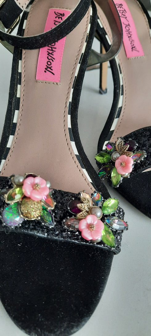 Betsey Johnson - ZELDZAME sandalen met hak 5.5