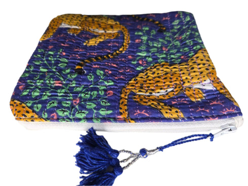 Klein etui met leeuwenprint