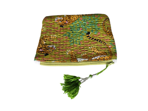 Klein etui met leeuwenprint