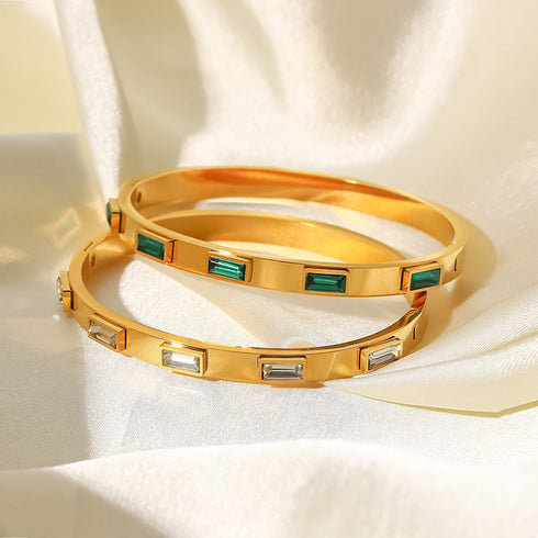 Emerald bangle 18K